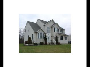 56 Greenbrook Rd, Middlesex, NJ 08846