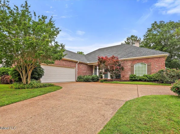 176 Woodlands Green Dr, Brandon, MS 39047