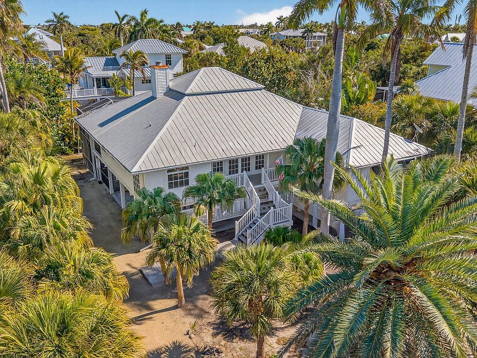 1st image of 556 Sea Oats Dr