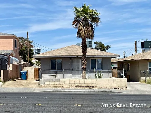1641 Stewart Ave Photo 1