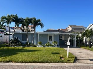 134 Beach Ave, Redington Shores, FL 33708
