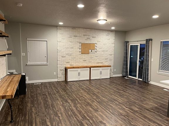 3rd image of 5372 W Mount Gibbs Pl