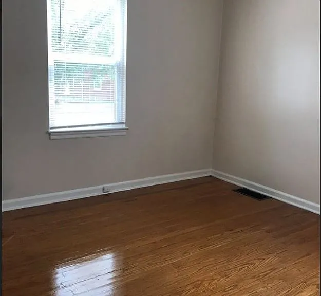 Nola Court Apartments — Photo 95