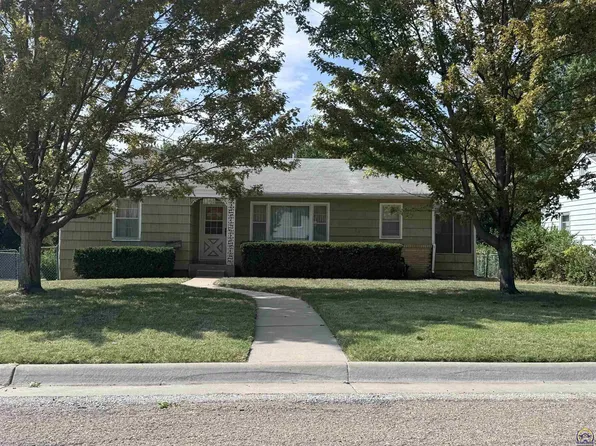 1145 SW Woodhull St, Topeka, KS 66604