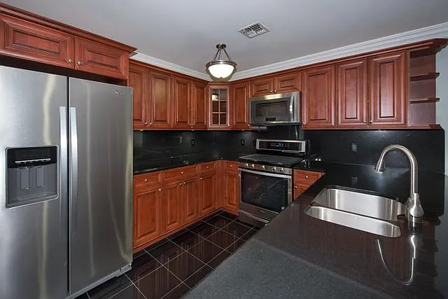 Fairfield Hills South At Farmingville — Photo 14