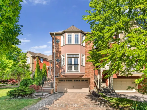 25 Crispin Ct, Markham, ON L3R 4G6