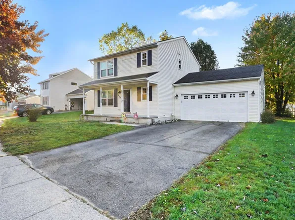 814 Cricket Xing, Pinckney, MI 48169