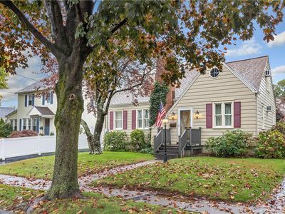65 Queens Ave, Stratford, CT, 06614