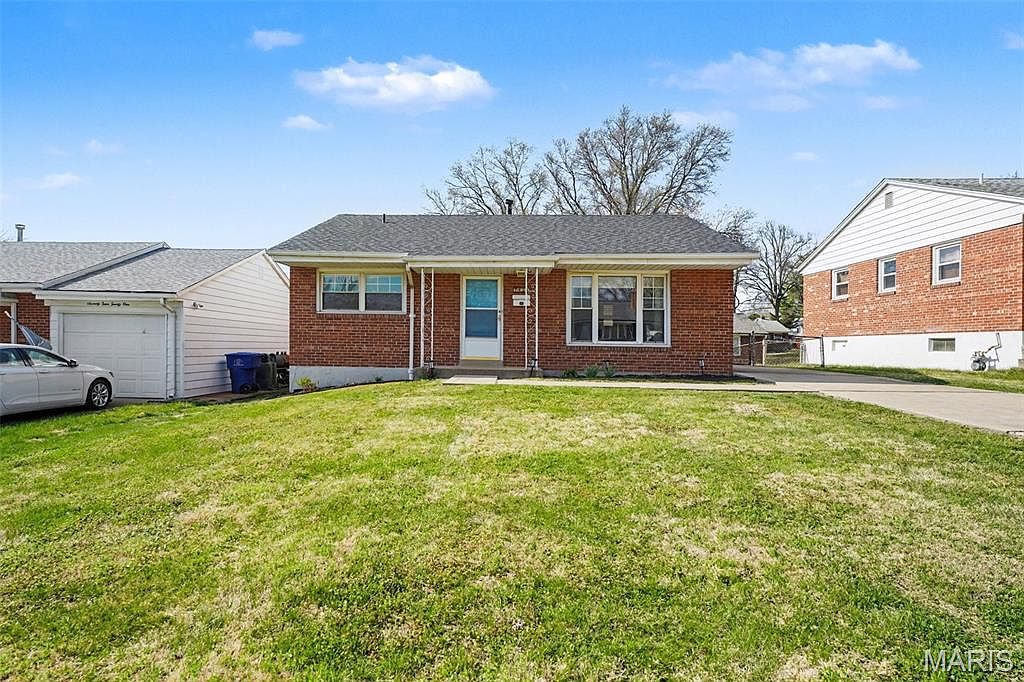 7417 Ray Ave, Saint Louis, MO 63116 | Zillow
