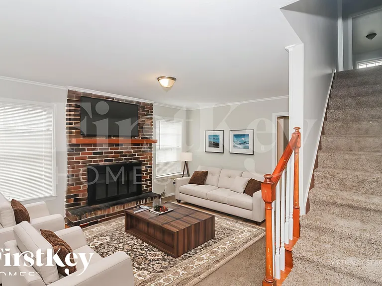 5191 Kingswood Cv — Photo 3
