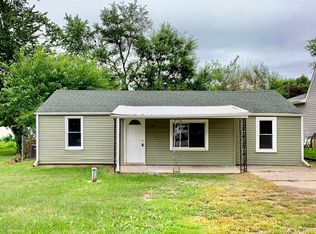 1146 Bangs St, Aurora, IL 60505