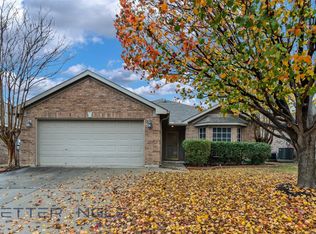 8657 Lariat Cir, Fort Worth, TX 76244