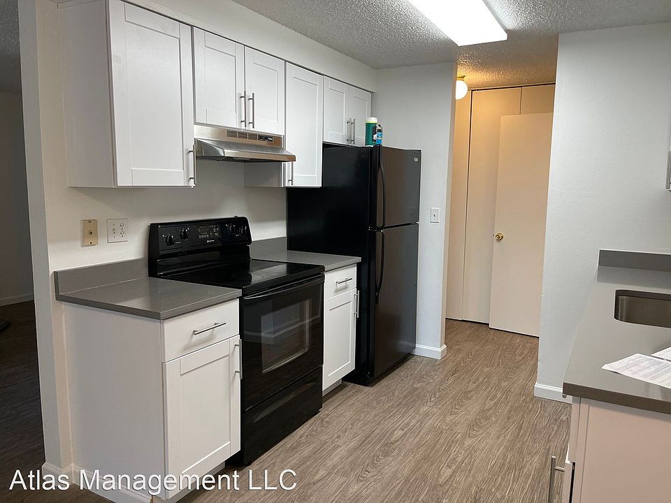 1st image of 3552 SE Westview Ave #12579060