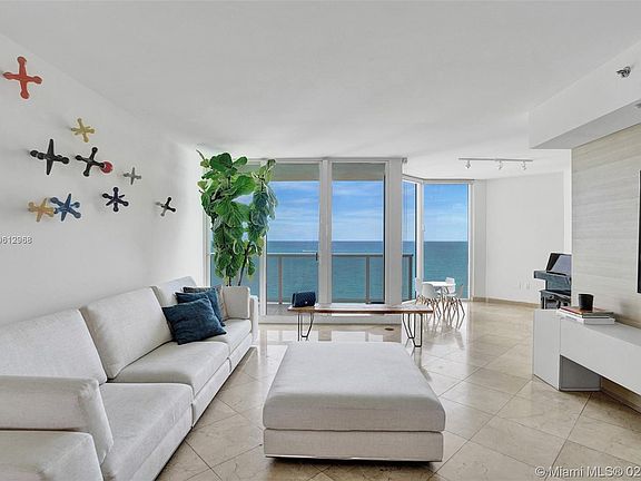 3rd image of 19333 Collins Ave APT 2605
