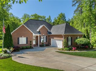 1828 Brompton Ct, Newton, NC 28658