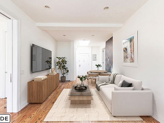 2nd image of 140 E 46th St Unit Phd