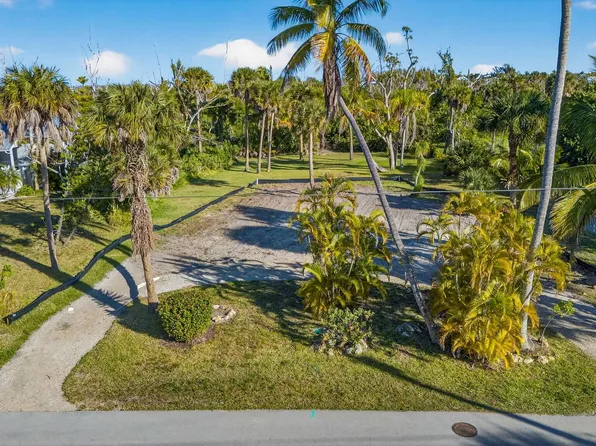 1835 Ardsley Way, Sanibel, FL 33957