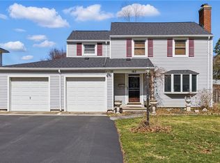 162 Wyndham Rd, Irondequoit, NY 14609