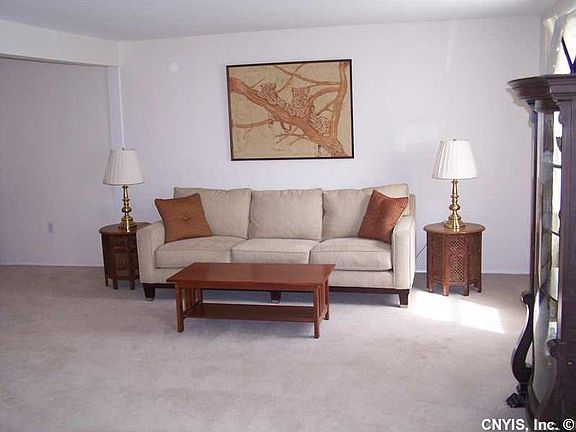 3rd image of 14 Endora Dr