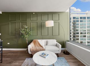 726 S Wells St #2812, Chicago, IL 60607