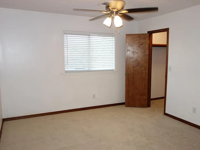 7116 S Indianapolis Ave — Photo 45