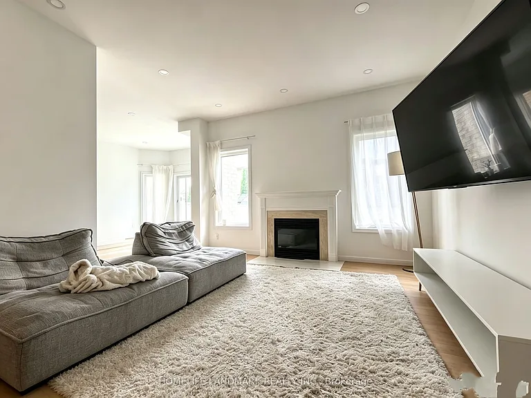61 Mahogany Forest Dr — Photo 4