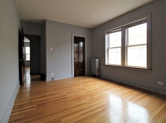 3rd image of 8212 S Drexel Ave APT 3E