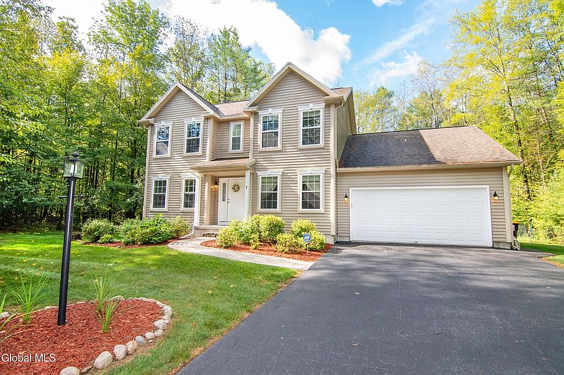 2nd image of 7 River Rock Drive