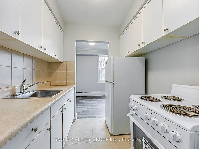 17 Station Rd #11 — Photo 3