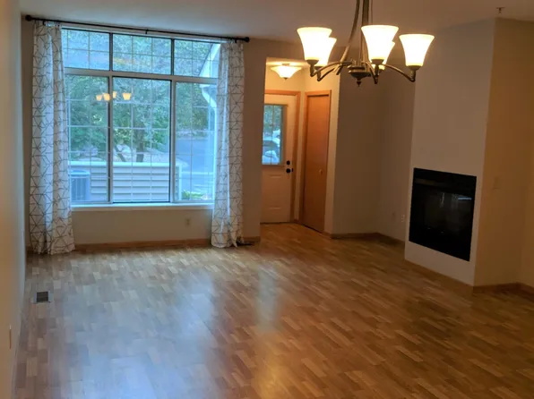 2770 Autumnwood Ln, Minnetonka, MN 55305