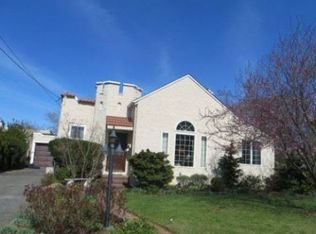 125 Lincoln Blvd, Merrick, NY 11566