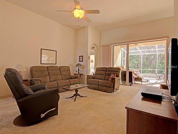 3rd image of 3410 Fernwood Dr