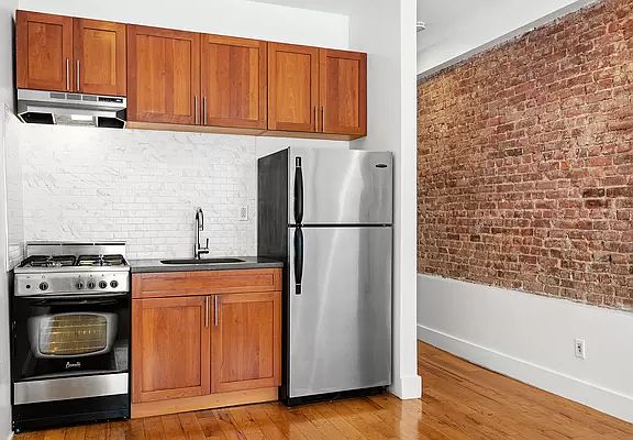 2nd image of 1520 Bedford Ave APT 1A