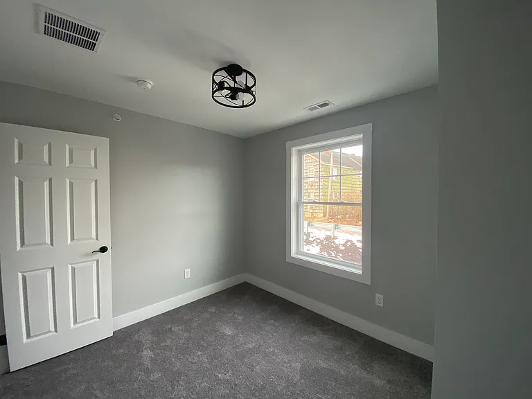 32 Main St #4 — Photo 19