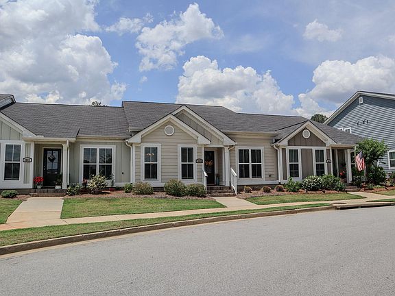 3rd image of 3039 Stanhope Dr