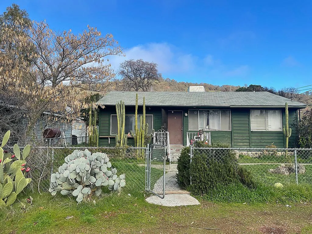 13184 2nd St photo 1