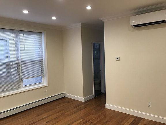 2nd image of 3014 34th St