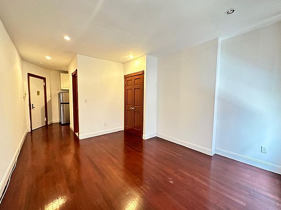 2nd image of 26 7th Ave S #2U