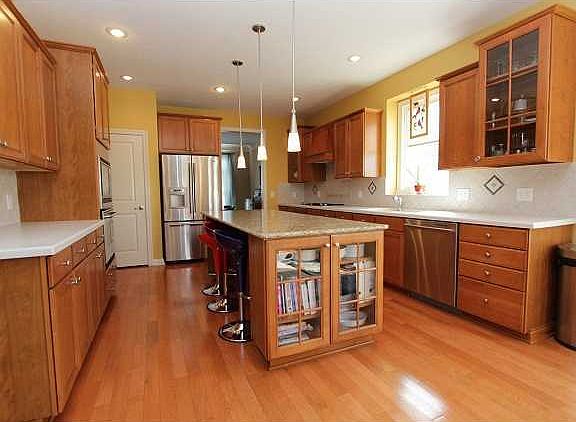 3rd image of 13411 Church View Dr