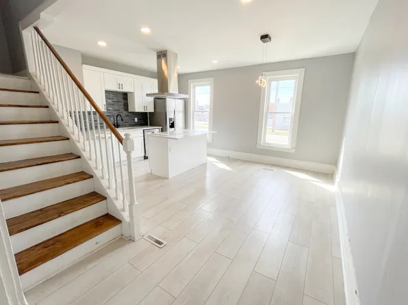 351 E 7th St, Erie, PA 16503