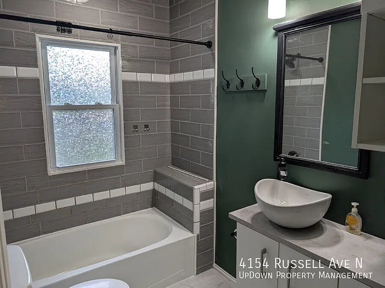 4154 Russell Ave N — Photo 13