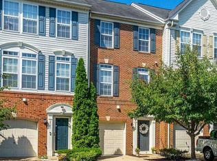 2987 Huntington Grove Sq, Alexandria, VA 22306