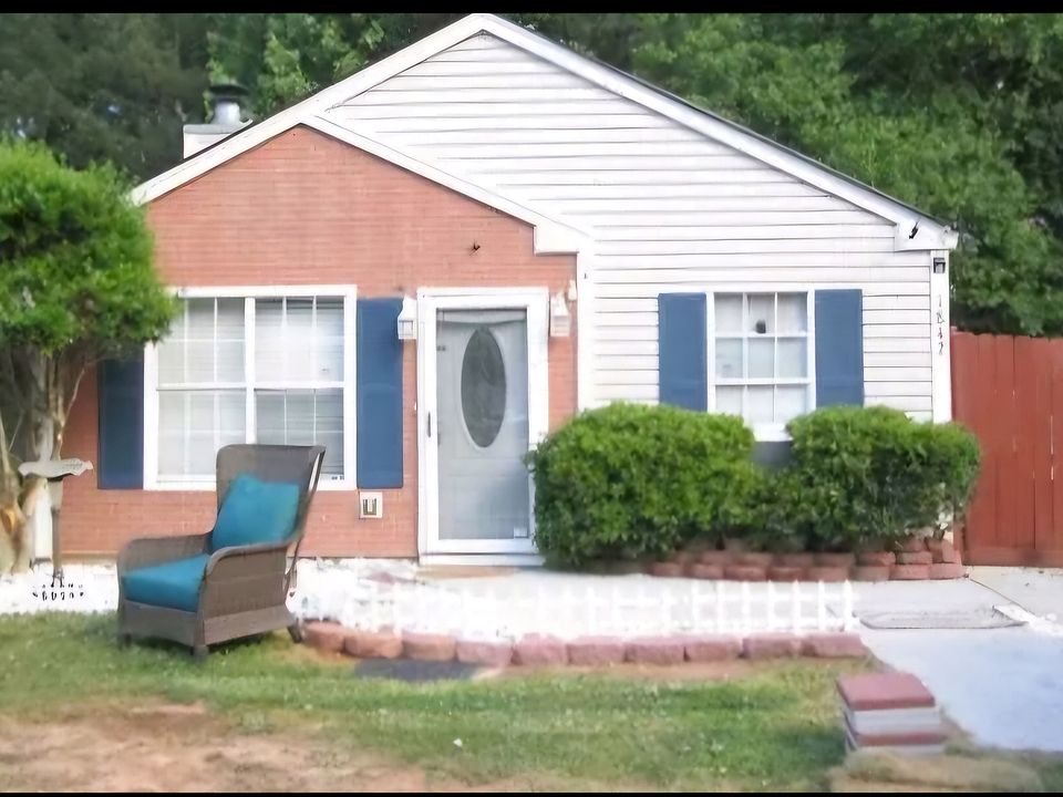 1st image of 1842 Patterson Park Dr