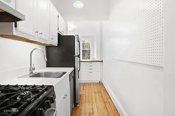 Rented by Corcoran | media 15