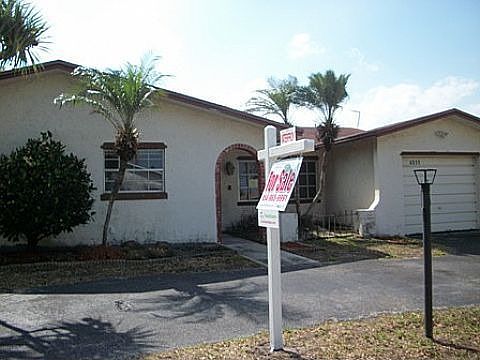 1st image of 4511 NW 79th Ave