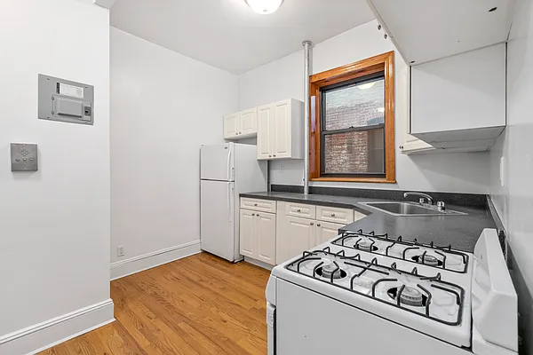 Rented by Douglas Elliman | media 13