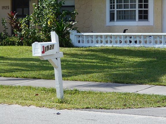 5th image of 1921 SW 68th Ave
