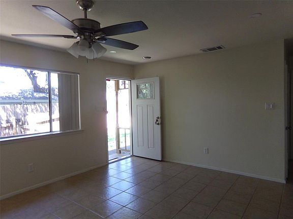 4th image of 4505 Brown Bark Pl #B