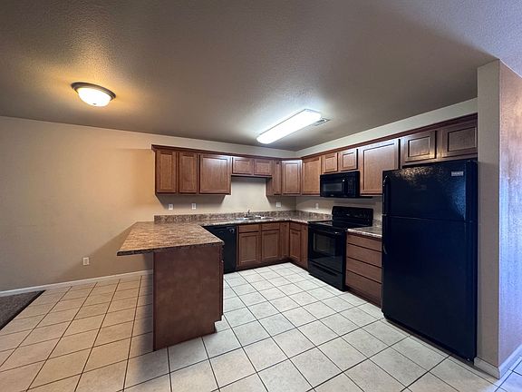 5th image of 196 Lyle Curtis Cir