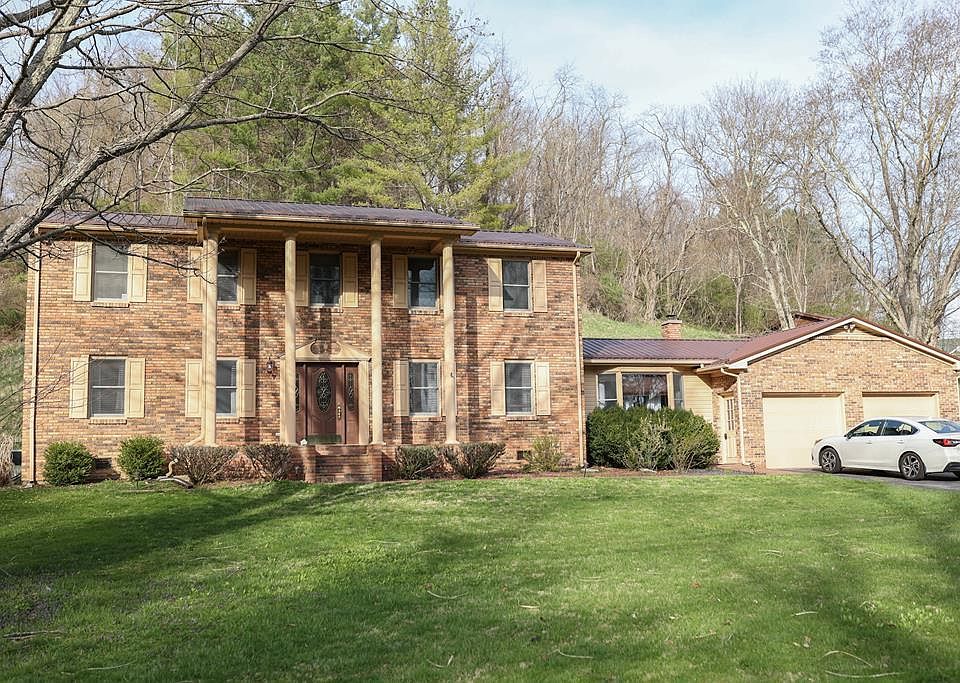 186 Fairground Rd Tazewell Va 24651 Mls 77334 Zillow